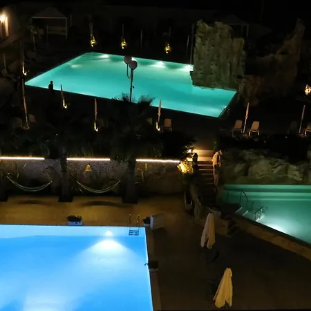 Virginia & - Adults Only 4* Avellino