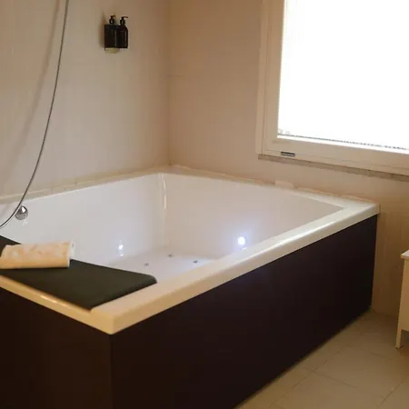 Virginia & - Adults Only 4* Avellino