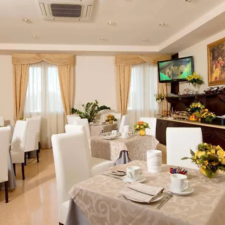 Virginia & - Adults Only Avellino