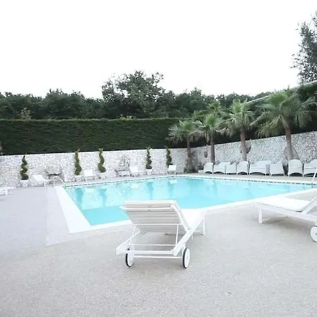 Virginia & - Adults Only 4* Avellino